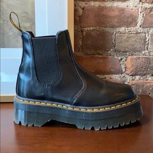 Doc Martens 2976 Polished Smooth Platform Chelsea